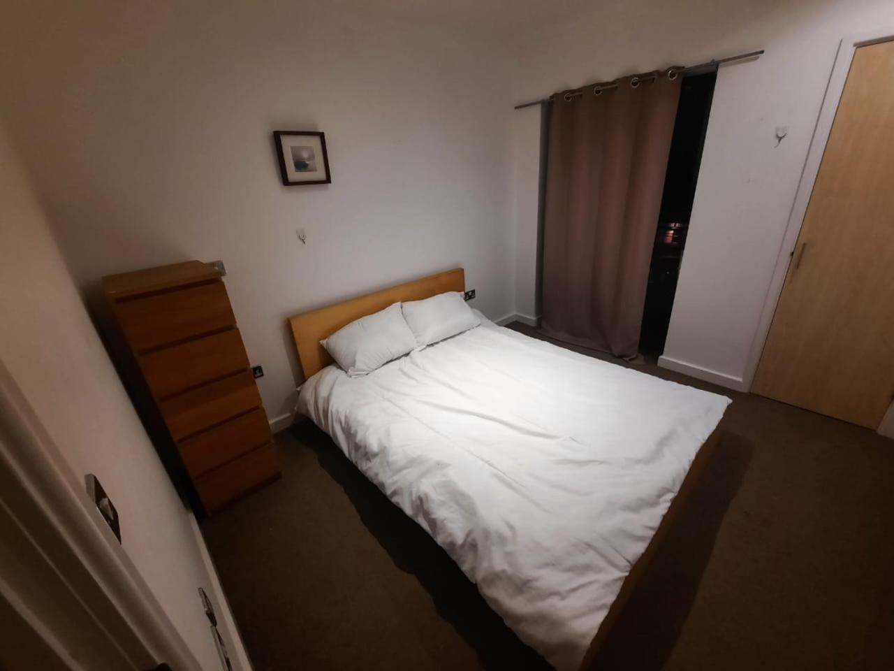 Room In Cardiff City Center - Swiftstay المظهر الخارجي الصورة
